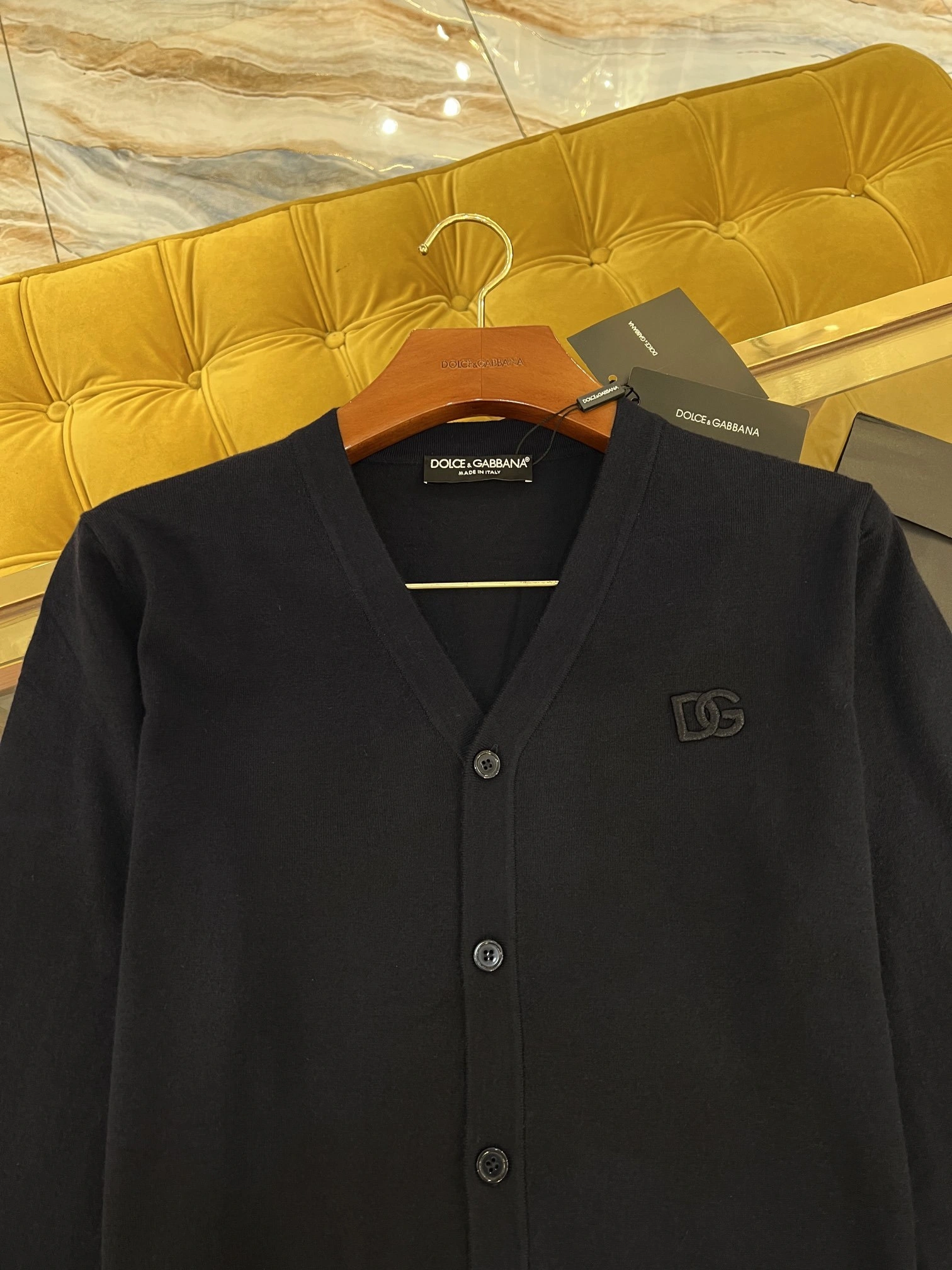 wg.luxury- 4o835& DG embroidery logo 2colour item:D-F409J1509-2
